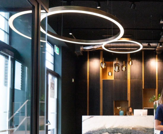 brushed-gold-ringlampen